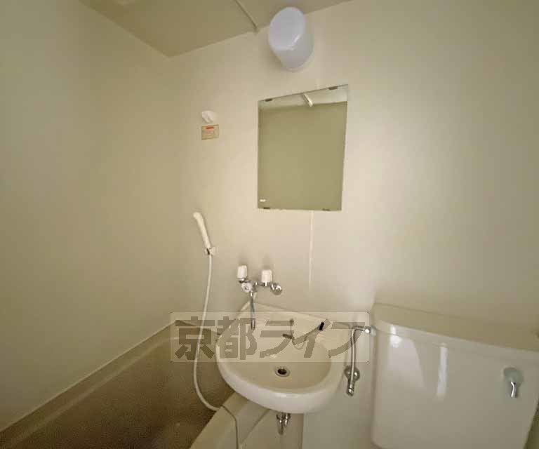 洗面設備　ユニットバスの洗面です。