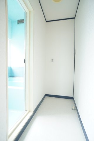 その他設備　洗濯機はもちろん室内に置けます。