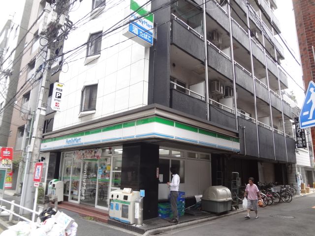 コンビニ　ファミリーマートおかざわ元浅草店（コンビニ）まで210m