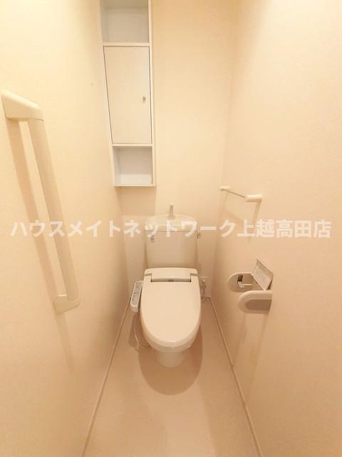 トイレ　温水洗浄暖房便座
