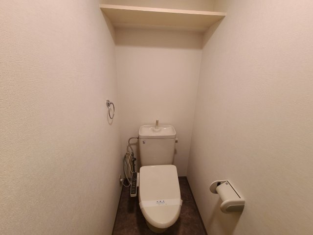 EXCELENTE FABRICAのトイレ写真
