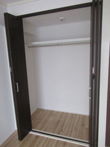 収納　※別部屋の写真です