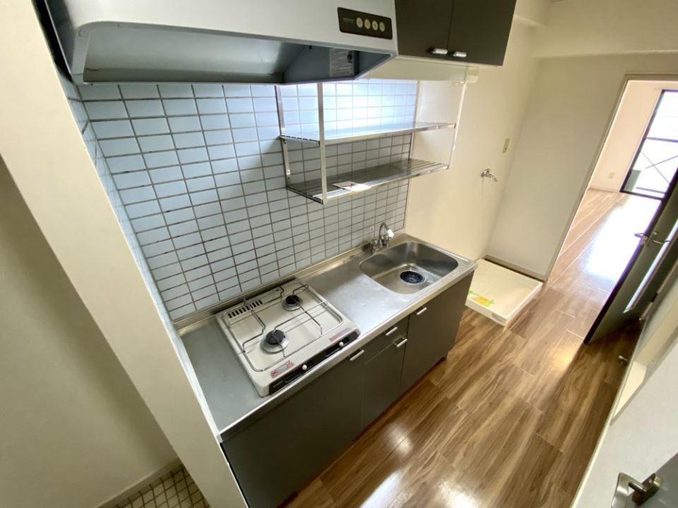 キッチン　洋式トイレです