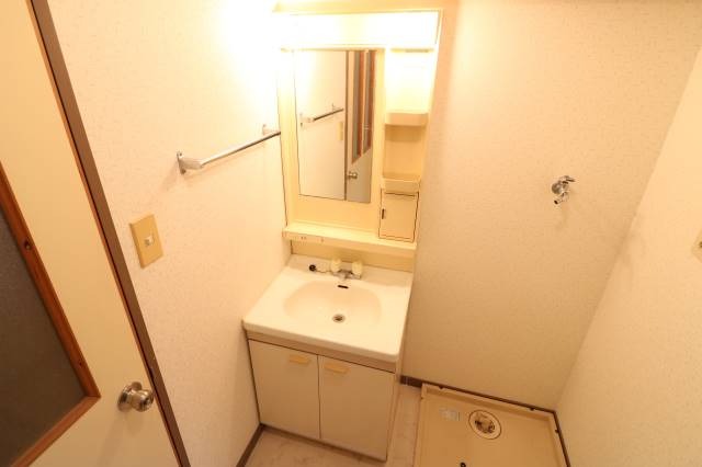 洗面設備　朝の支度はこちらです。