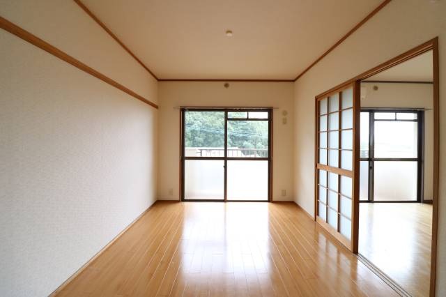 居室・リビング　広々としたリビングです。