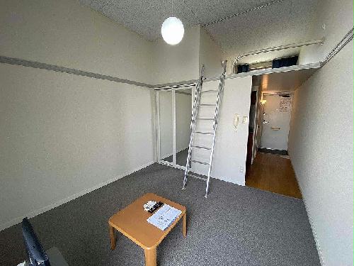 居室・リビング　※同タイプ部屋の写真となります