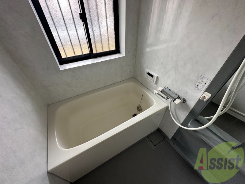 バス・シャワールーム　お風呂は広い！ゆっくり浸かって体が癒せますね。