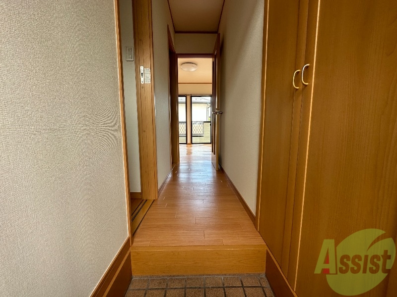 玄関　玄関部分から撮影しました。いかがでしょうか？