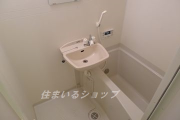 バス・シャワールーム　浴室暖房乾燥機あり