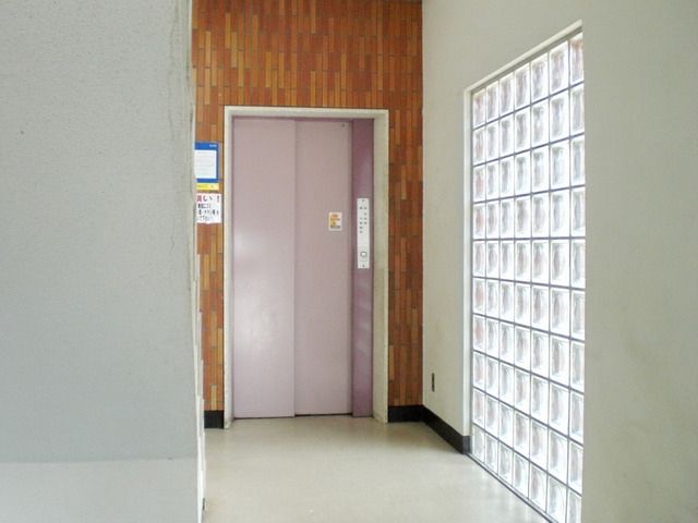 エントランス　♪エレベーターホール♪