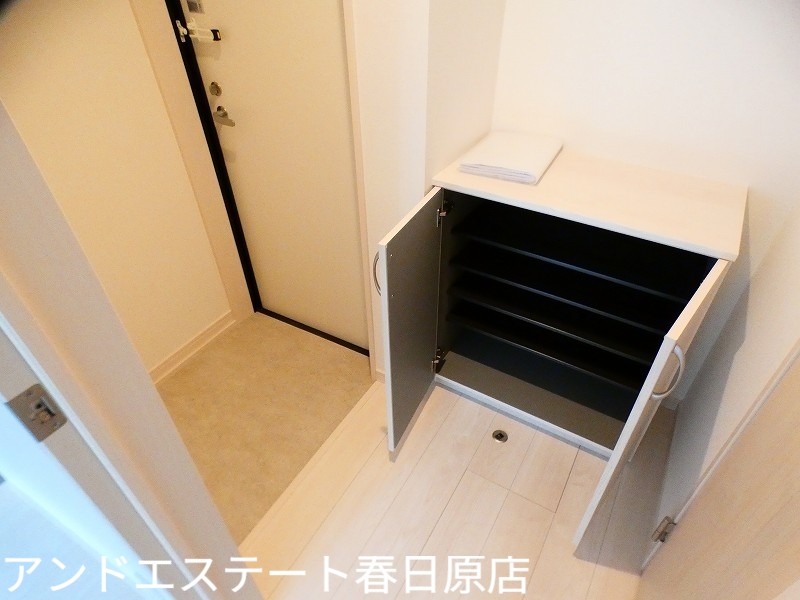 玄関　同シリーズ物件です