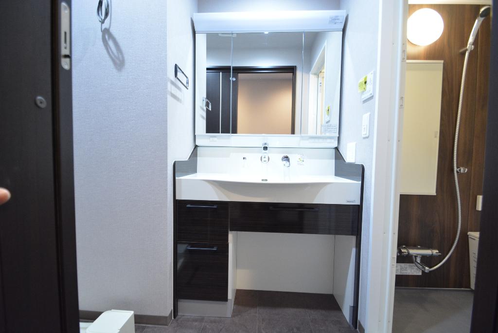 洗面設備　洗髪洗面化粧台