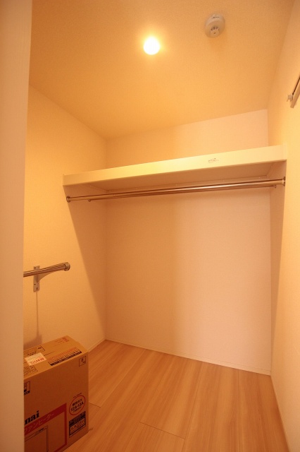 収納　写真は別号室のものです。