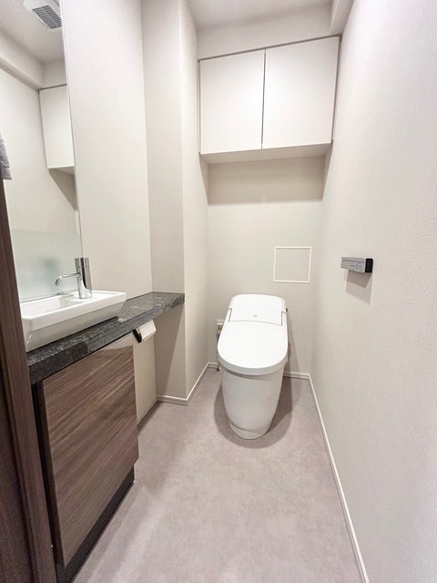 トイレ　トイレ