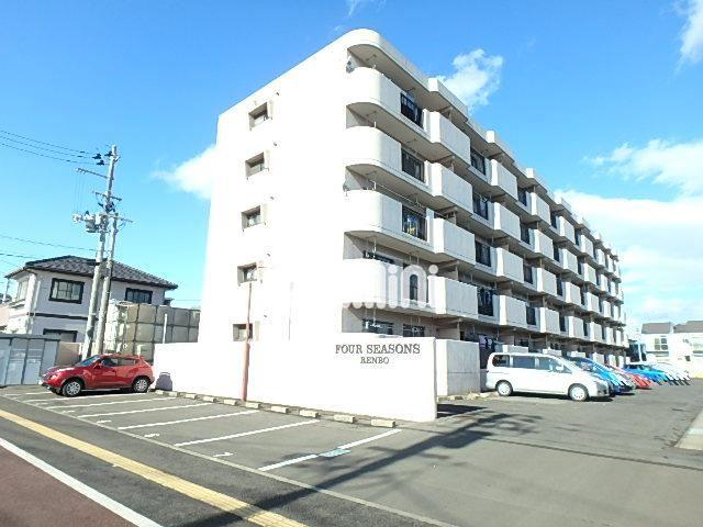 建物外観　５階建てマンション。