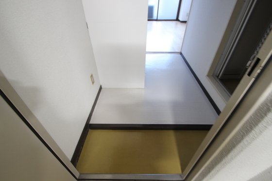 玄関　※別号屋の写真です