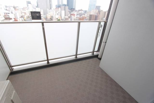 バルコニー　バルコニーも広々