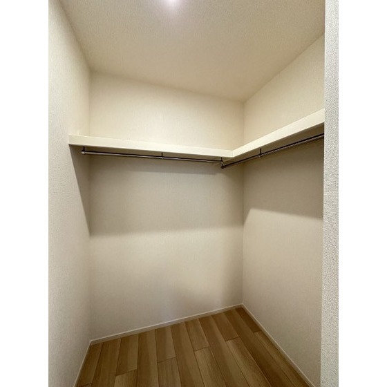 収納　ウォークインクローゼット