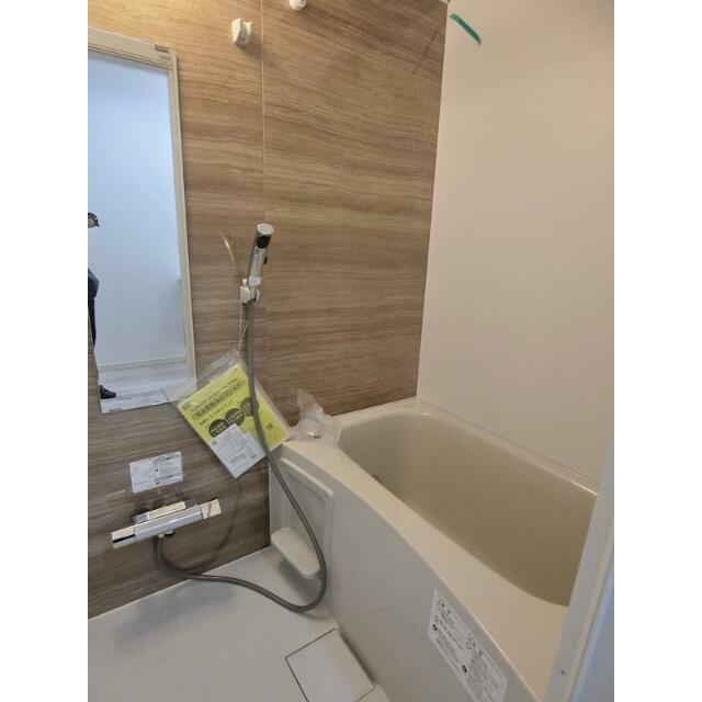 バス・シャワールーム　一日の疲れはお風呂に入ってリフレッシュ！浴室暖房換気乾燥機つ