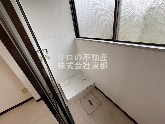 その他　水漏れの心配がない防水パン付きの洗濯機置き場です♪