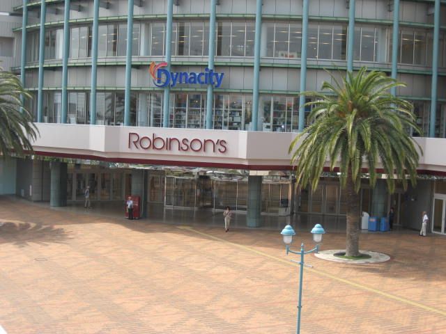 ショッピングセンター　西武(ロビンソン)（ショッピングセンター）まで350m