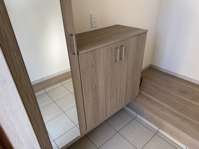 収納　玄関収納でございます。