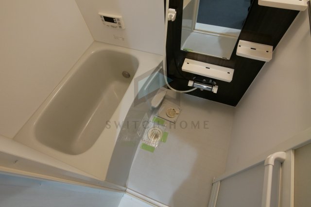 バス・シャワールーム　落ち着いた空間のお風呂です