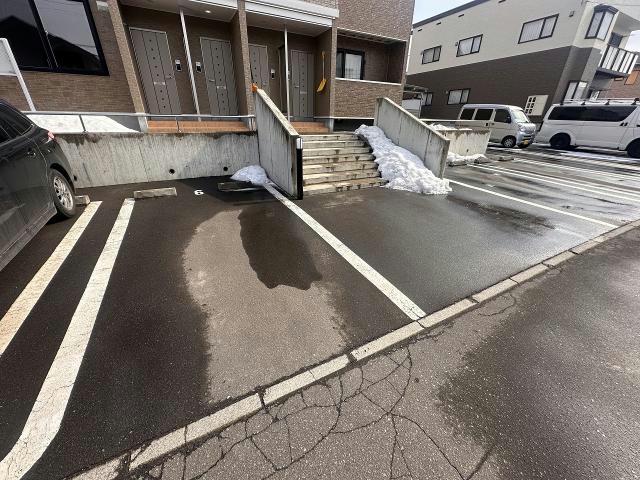 駐車場　駐車場