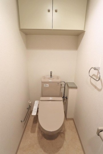 トイレ　※こちらの写真は他部屋になり参考写真です