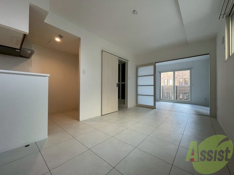 居室・リビング　広々としたリビングですね。使い勝手がよさそうですね！