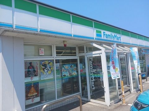 コンビニ　ファミリーマート魚津北鬼江店（コンビニ）まで450m
