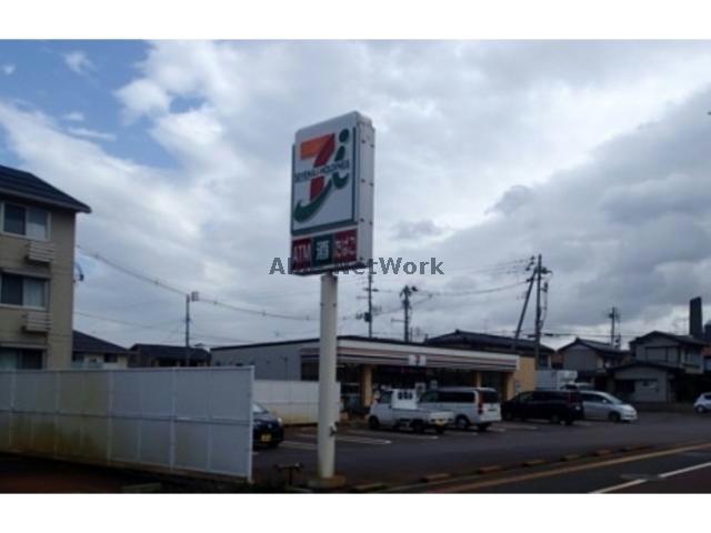 コンビニ　セブンイレブン長岡駅東口通り店（コンビニ）まで145m