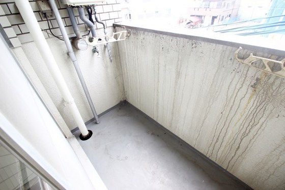 バルコニー　※別号室のお写真となります。