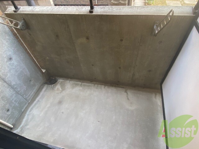 バルコニー　バルコニーになります。室外でもお洗濯物が干せて、便利ですね。