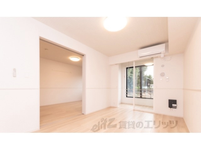 居室・リビング　同仕様