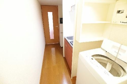 レオパレスシャスタ北千里の玄関写真