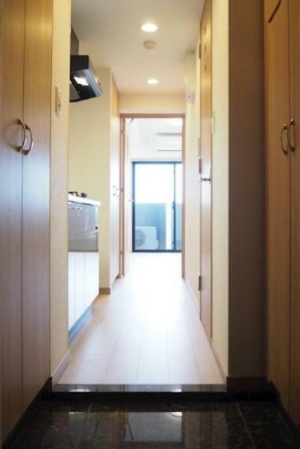 玄関　別部屋同仕様タイプ