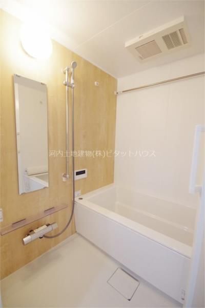 バス・シャワールーム　風呂（類似室内）