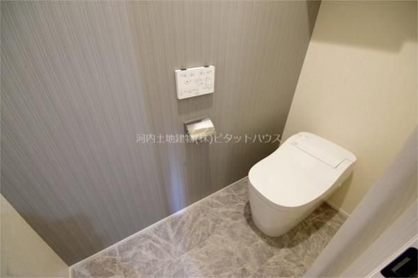 トイレ　トイレ（類似室内）