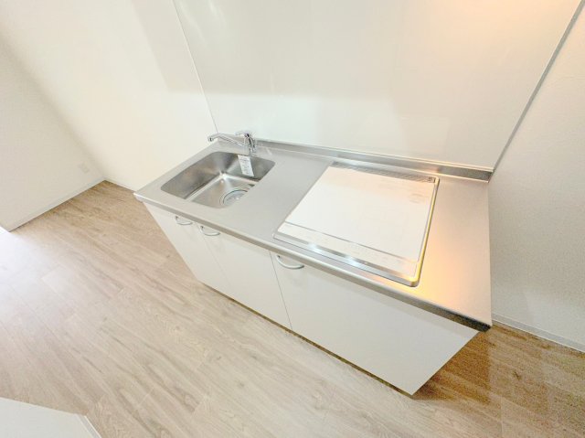 キッチン　オシャレなシステムキッチン。お料理好きには嬉しいですね。