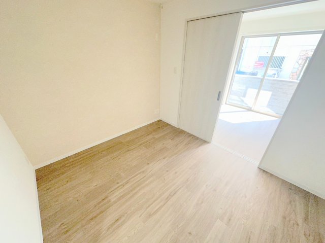 居室・リビング　解放感があって心地よいリビングです。