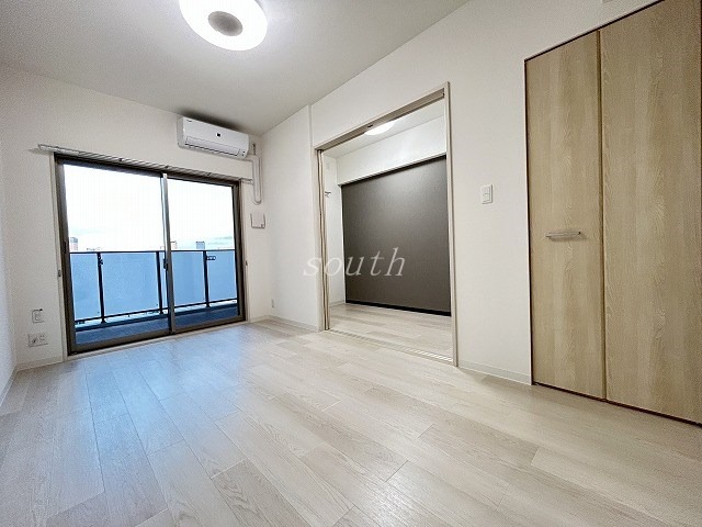 居室・リビング　洗練された清潔感漂う清楚な仕上がり