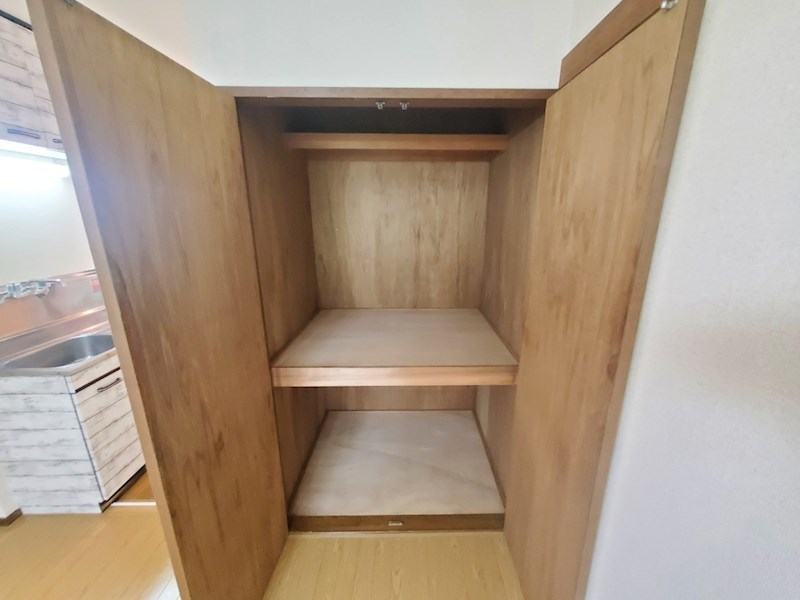 収納　他のお部屋の写真を使用しております。