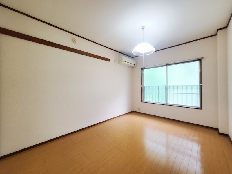 居室・リビング　他のお部屋の写真を使用しております。