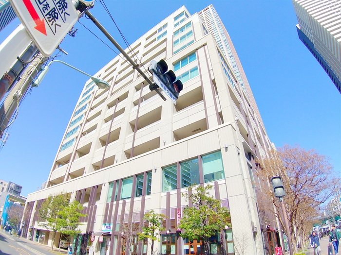 コンビニ　セブンイレブン（コンビニ）まで200m