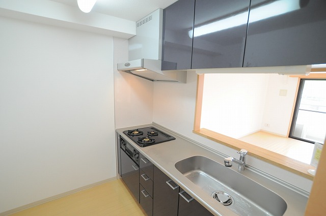 キッチン　※別部屋参考写真です