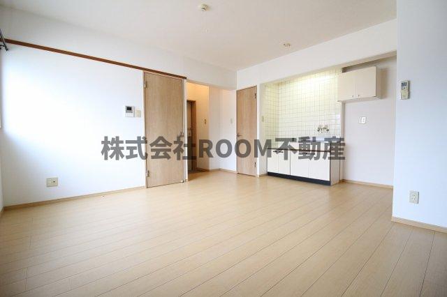 居室・リビング　広々とした洋室です