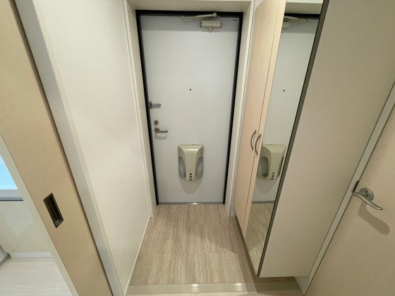 玄関　※別部屋の写真です