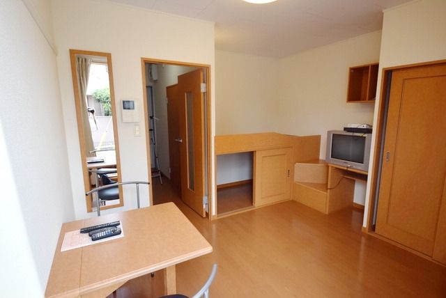 その他部屋・スペース　★家具家電付きの洋室★