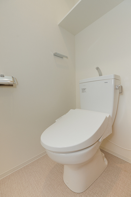 トイレ　※写真は同タイプ住戸です。